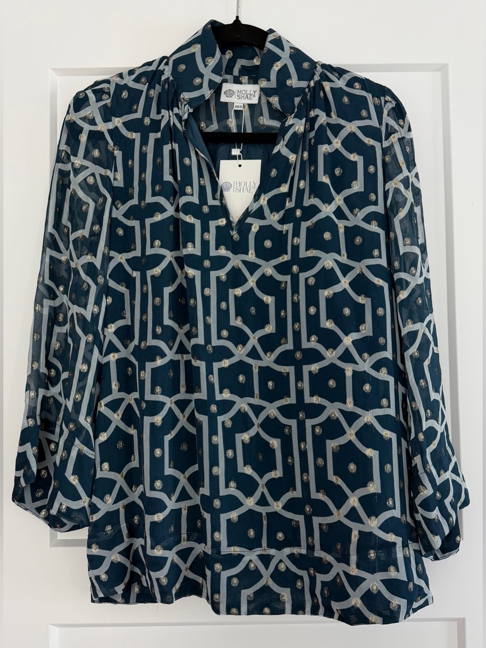 NWT Holly Shae Charlie Navy Geometric Print Gold Sparkle Blouse, XS/Small
